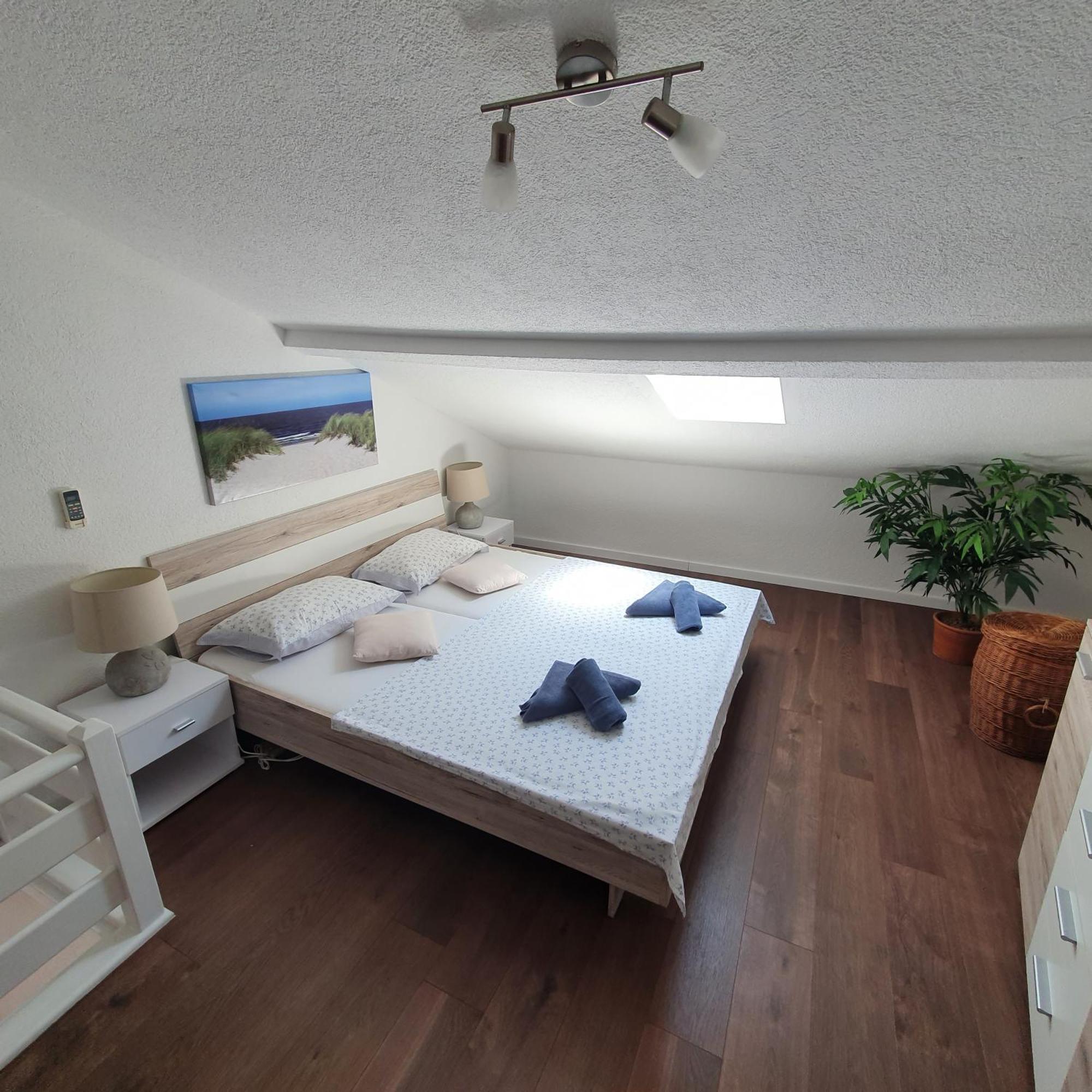Beachfront House Sea La Vie Kastela Ngoại thất bức ảnh